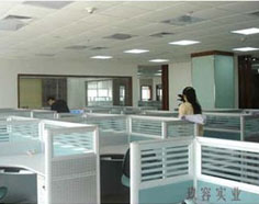 �����k����